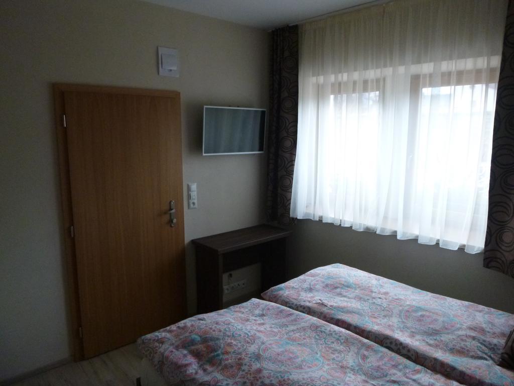 Отель Pikolo - Izby Na Prenajom Нове-Место-над-Вагом Экстерьер фото